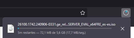 Instalar Windows Server 2025 en VirtualBox paso a paso 6 Descarga en curso de la ISO de Windows Server 2025 en español desde la página oficial de Microsoft.